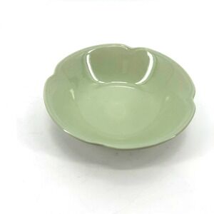Johnson Bros England Green Scalloped Edge Coupe Cereal Bowl 6.25 Inch Vintage
